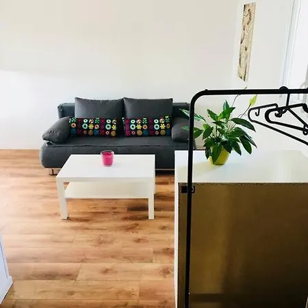Apartamento Loue Dans Avec Piscine Terrasse *