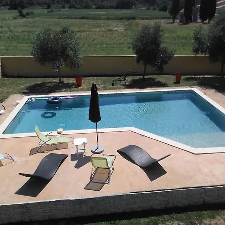 Loue Dans Avec Piscine Terrasse * Saint-Theodorit